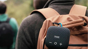 Más resistente que el del año pasado, el altavoz bluetooth que aguanta piscina, arena y ducha