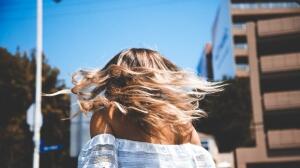 Protección solar para el pelo: cabello sano e hidratado todo el año