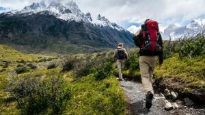 Escapada de montaña: accesorios deportivos para el deporte al aire libre